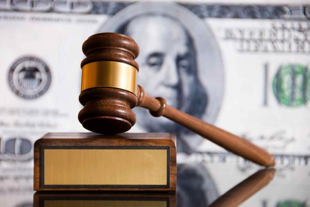 The Pros and Cons of Lawsuit Financing
